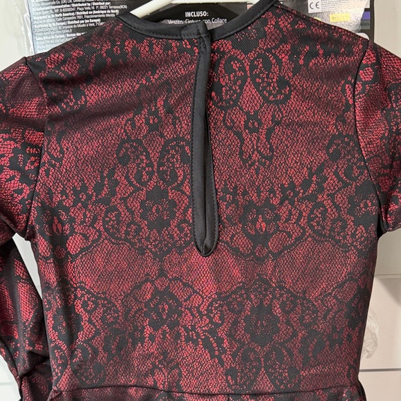 Kid’s Victorian Vampire Costume - Red and Black New - Picture 13 of 13